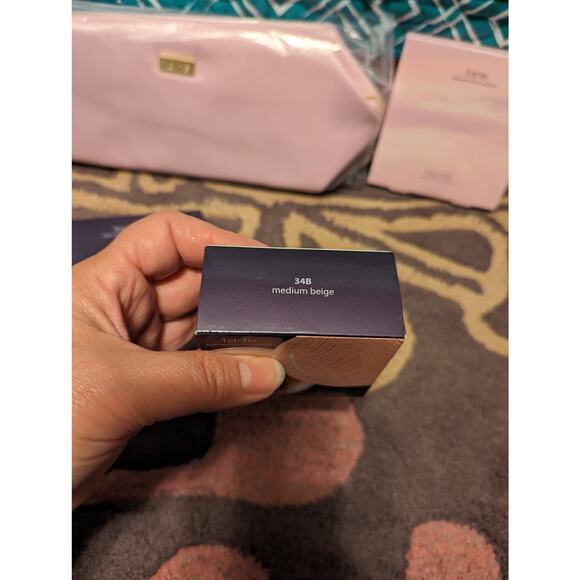 New Tarte Cosmetics bundle with cosmetic bag - Picture 5 of 6
